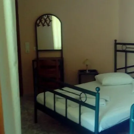 Constantino's Studios Апартаменты *