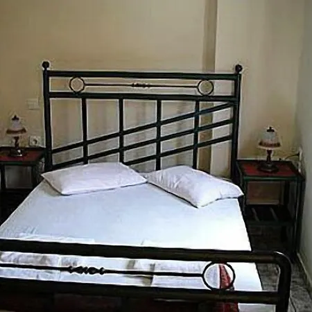 Апартаменты Constantino's Studios *