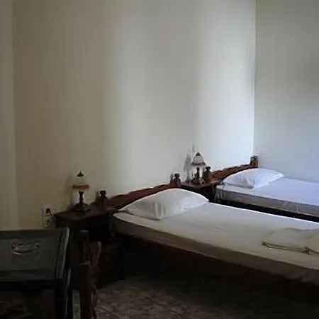 Constantino's Studios Апартаменты