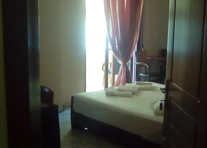 Constantinos Lägenhet *