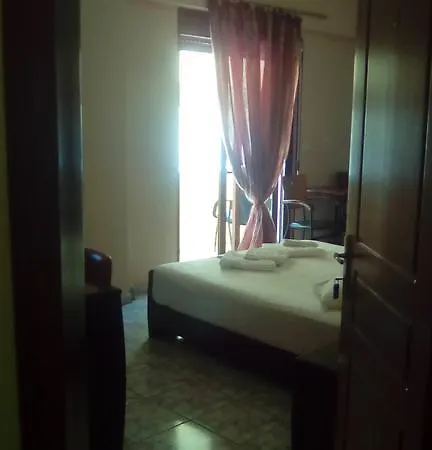 شقة Constantinos