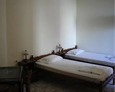 شقة Constantinos